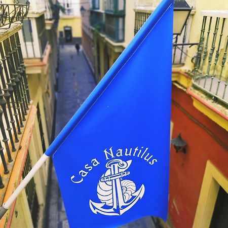 Hostal Casa Nautilus Cádiz Exteriör bild